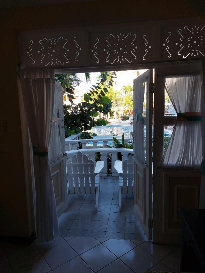 Cozy Villa Escape Runaway Bay Exterior foto